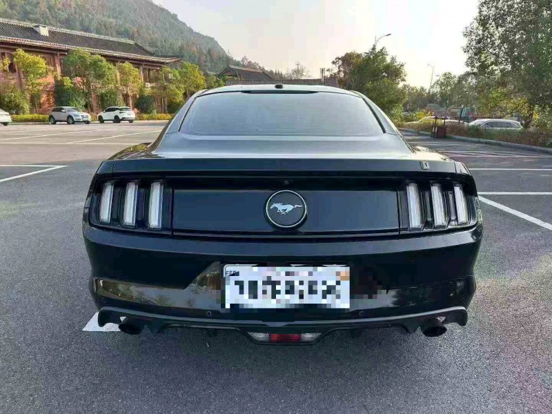 重庆18年福特野马9