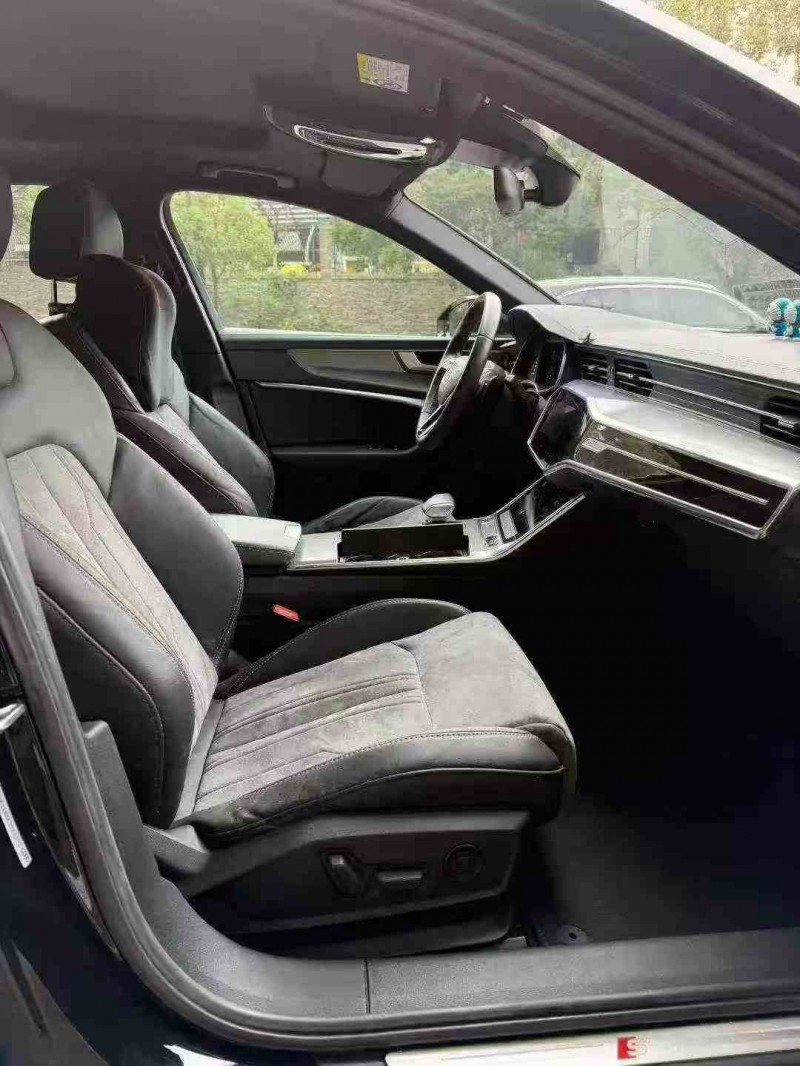 重庆21年奥迪A6L4