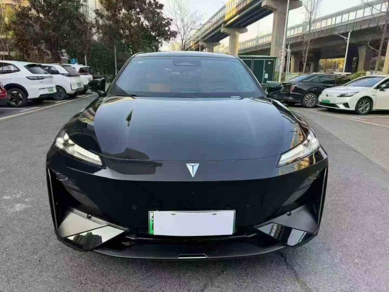 常德25年长安汽车深蓝1