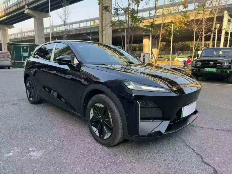 常德25年长安汽车深蓝3