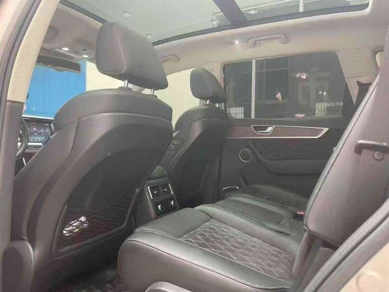 濰坊19年紅旗HS76