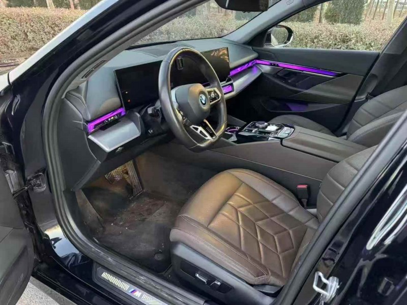 济宁24年宝马I56