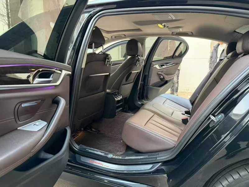 徐州20年宝马5系8