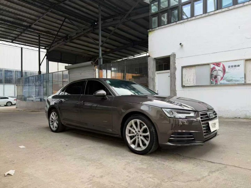 徐州17年奥迪A4L3