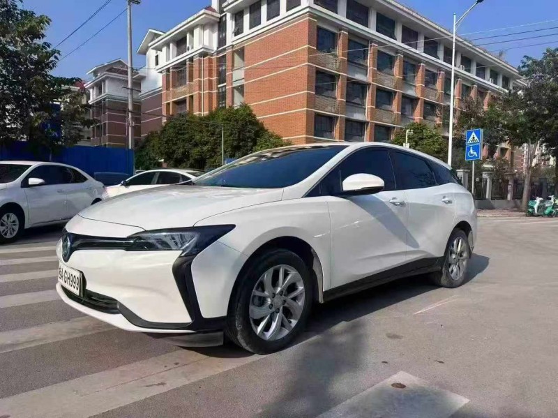 南宁24年别克微蓝3