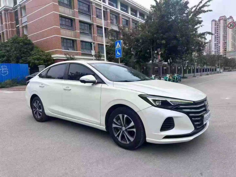 南宁21年长安汽车逸动3