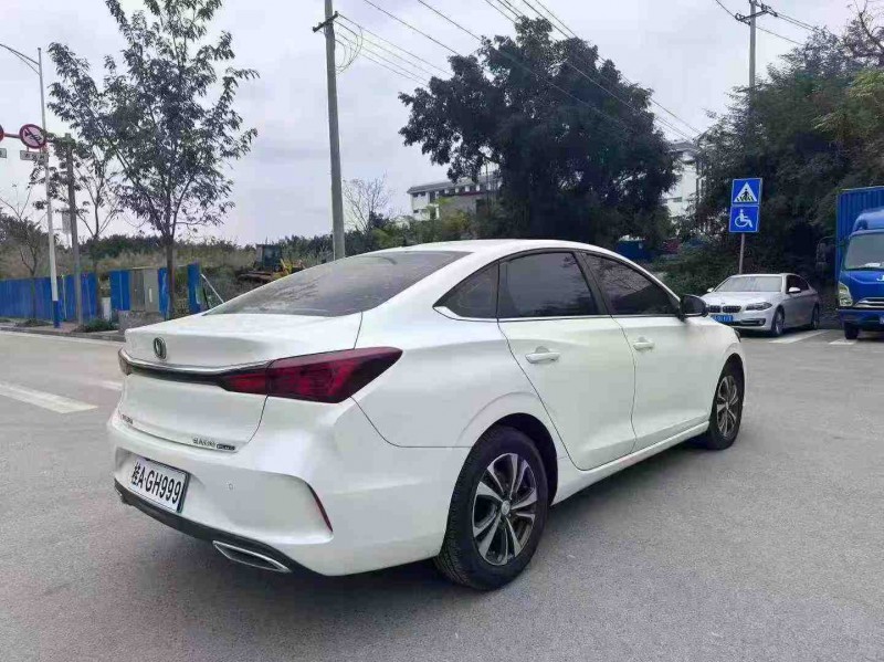 南宁21年长安汽车逸动7