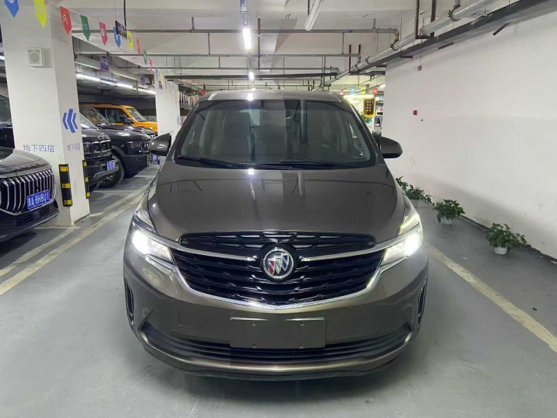 成都22年别克GL81