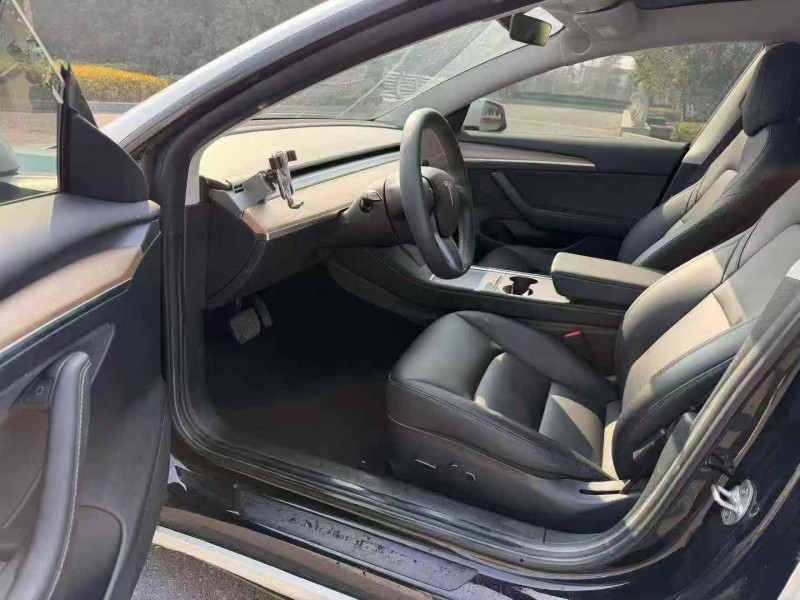 淮安22年特斯拉MODEL 37