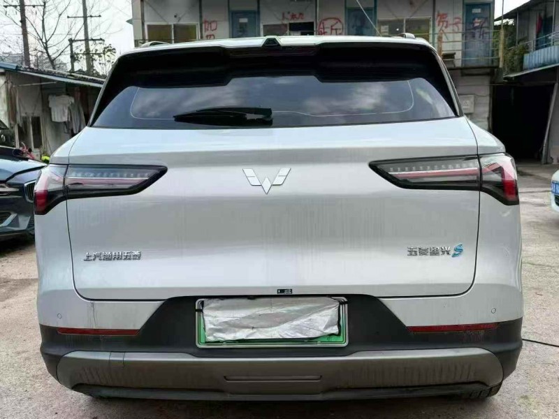 常德25年五菱汽车星光9