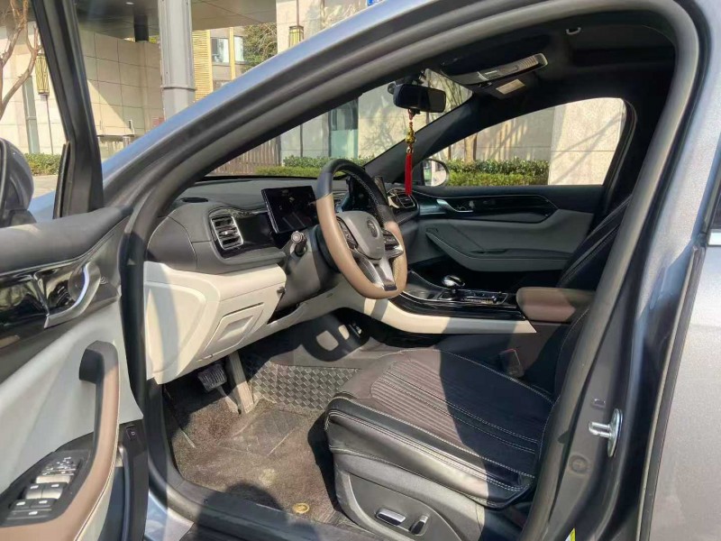 成都23年比亚迪秦4