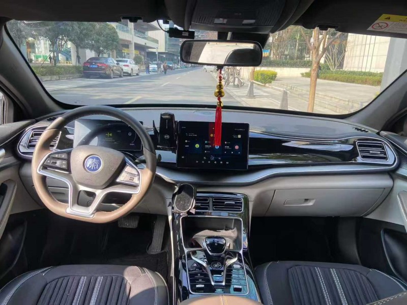 成都23年比亚迪秦6