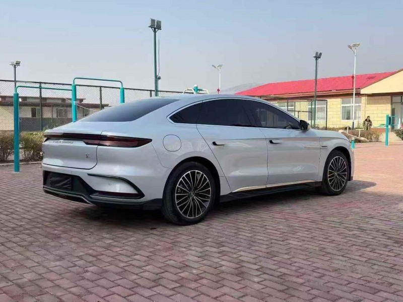 新余24年比亚迪汉7