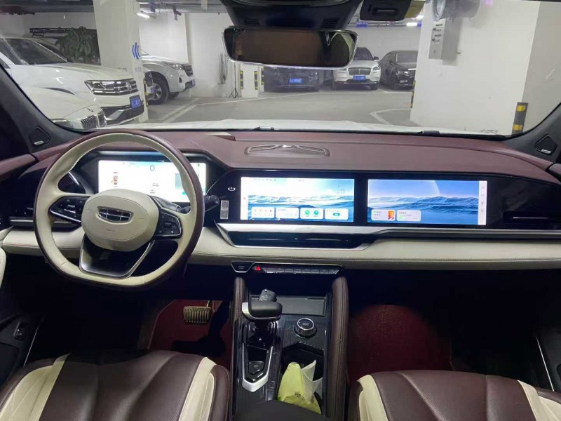 成都23年吉利星越6