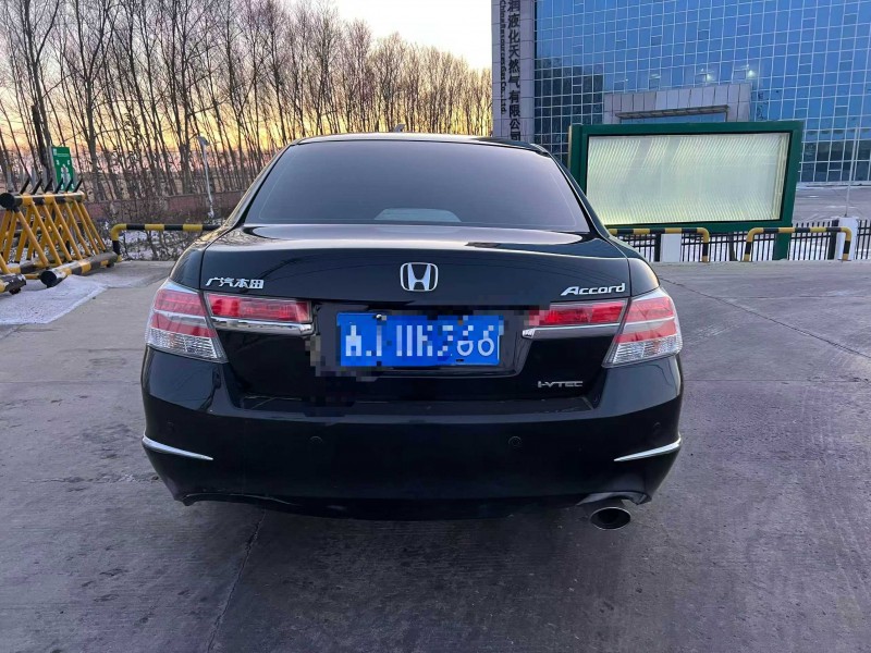 长春13年本田雅阁8