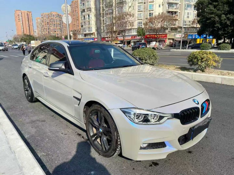 成都18年宝马3系2