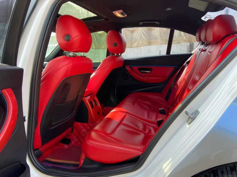 成都18年宝马3系5