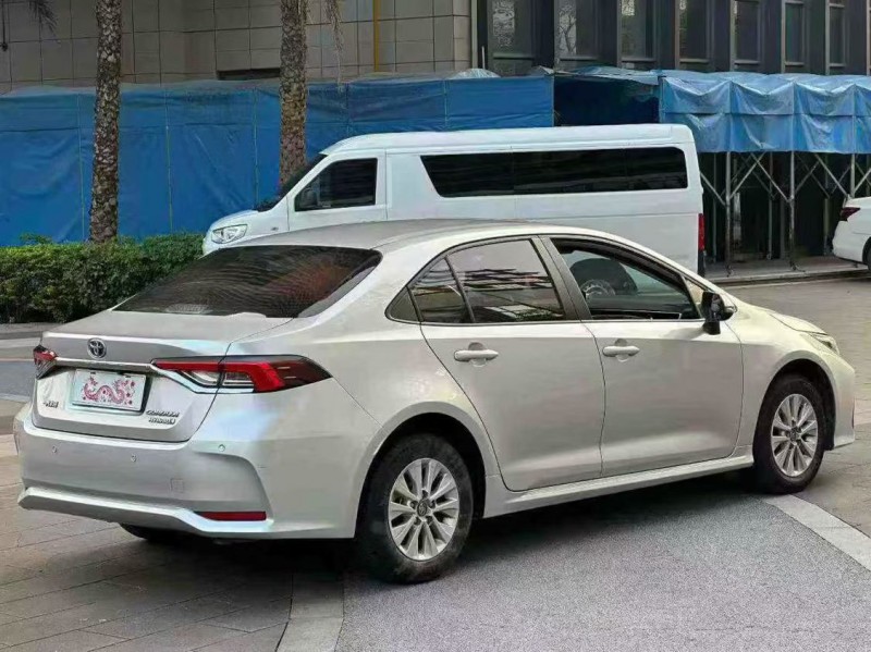 佛山22年丰田卡罗拉8