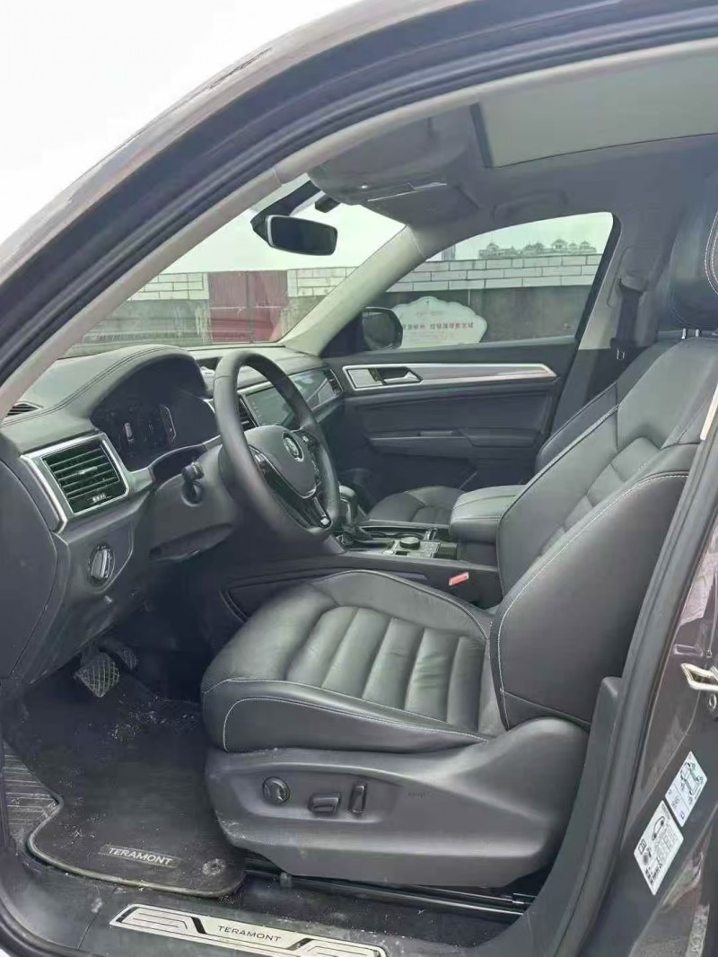 南宁21年大众途昂8