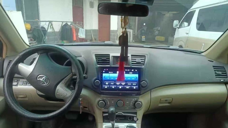 保定13年丰田汉兰达4