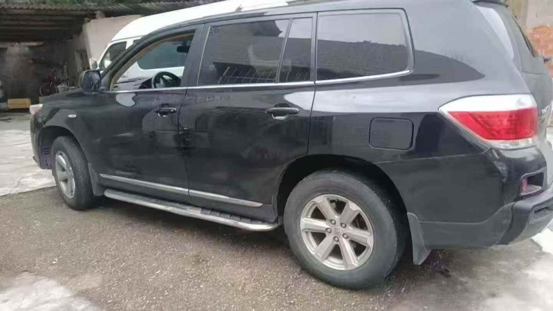 保定13年丰田汉兰达8