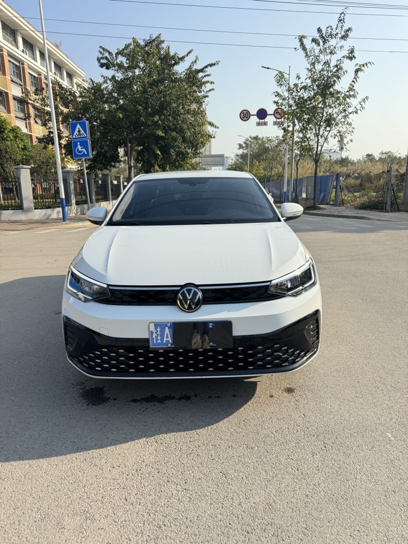 南宁25年大众朗逸1