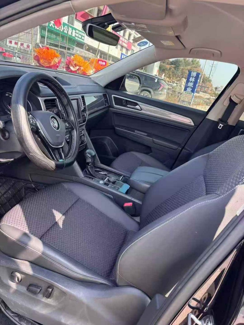 安阳19年大众途昂5