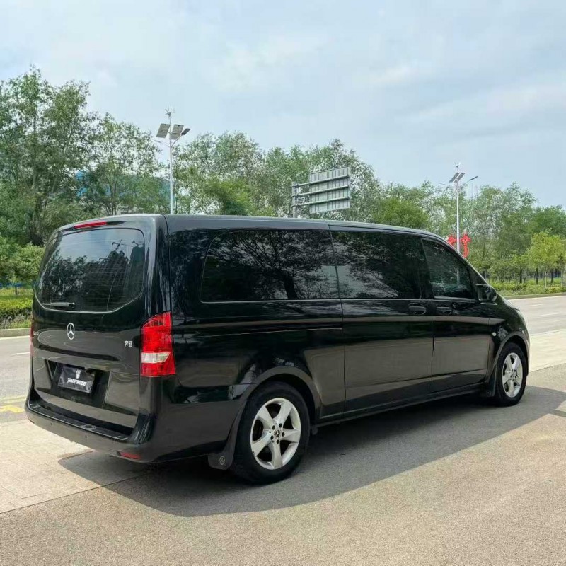 东营20年奔驰唯雅诺8