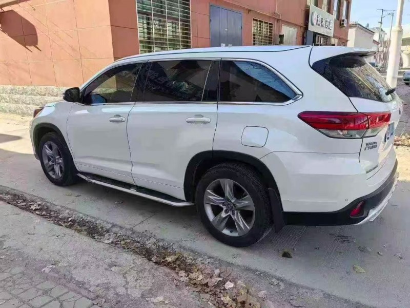 保定18年丰田汉兰达8