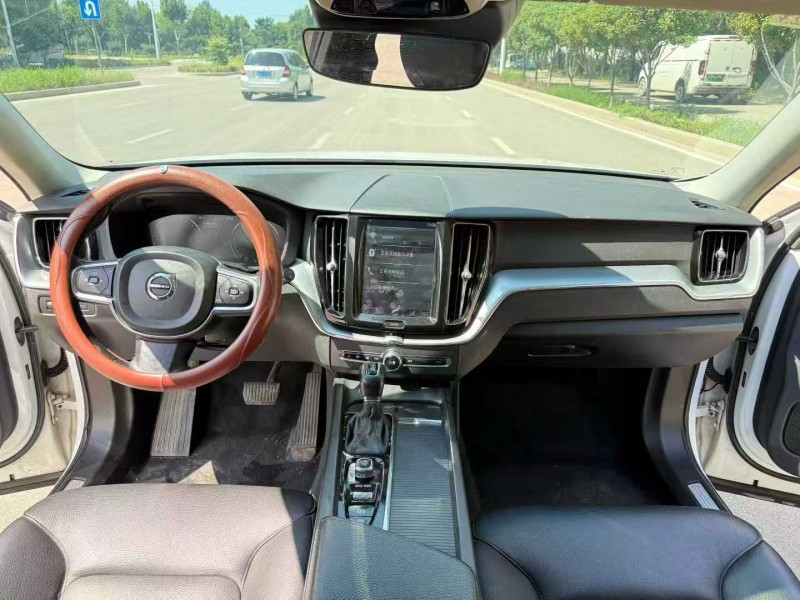 枣庄19年沃尔沃XC604