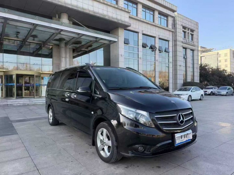 威海19年奔驰威霆3