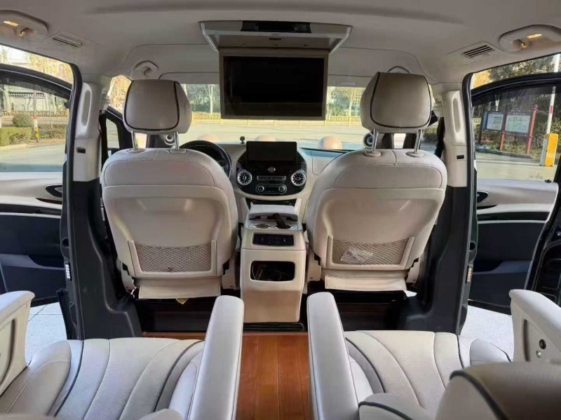 威海19年奔驰威霆6