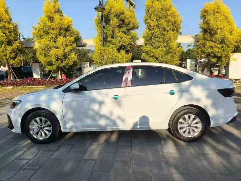 曲靖24年大众朗逸8