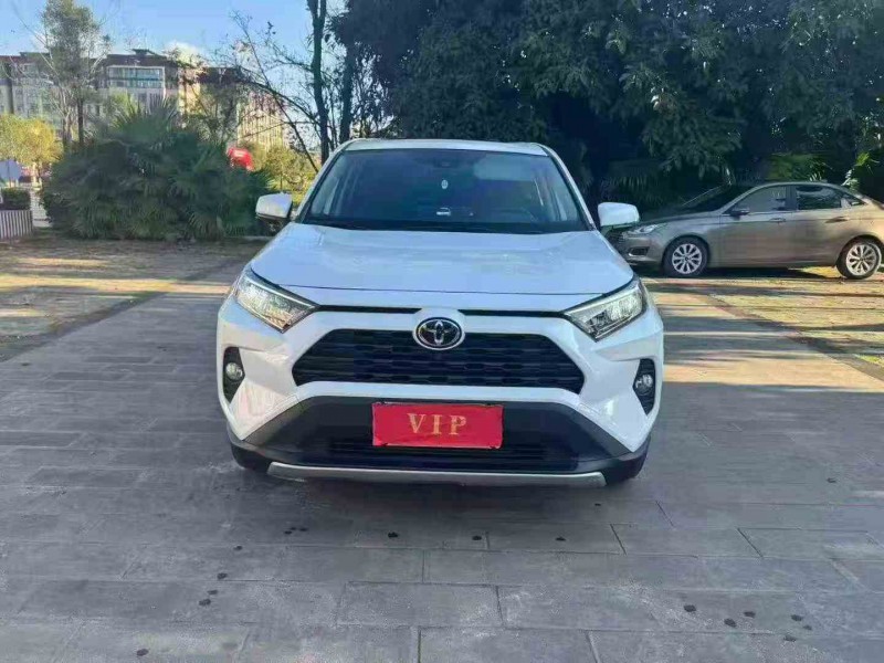 思茅23年丰田RAV4荣放1