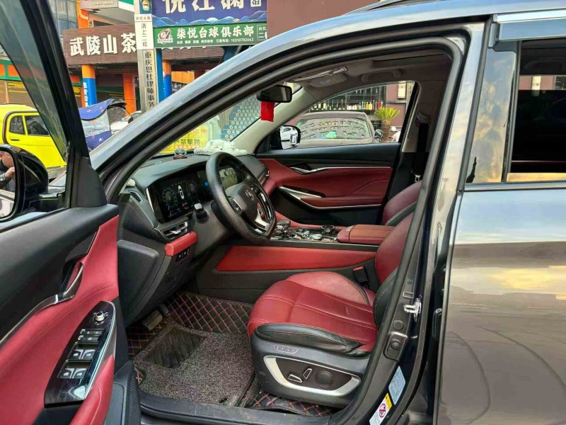 重庆21年长安汽车CS756