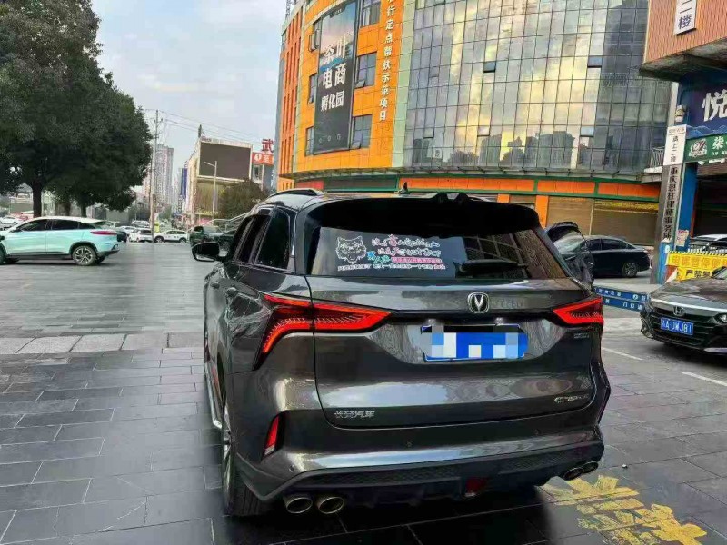 重庆21年长安汽车CS757