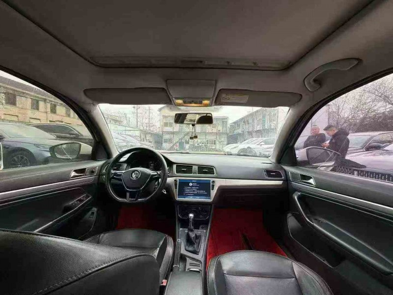 湘潭17年大众朗逸5