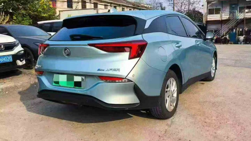 常德23年别克微蓝8