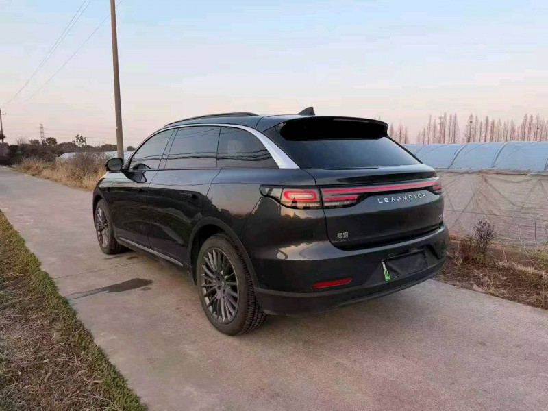 嘉兴25年零跑汽车C118