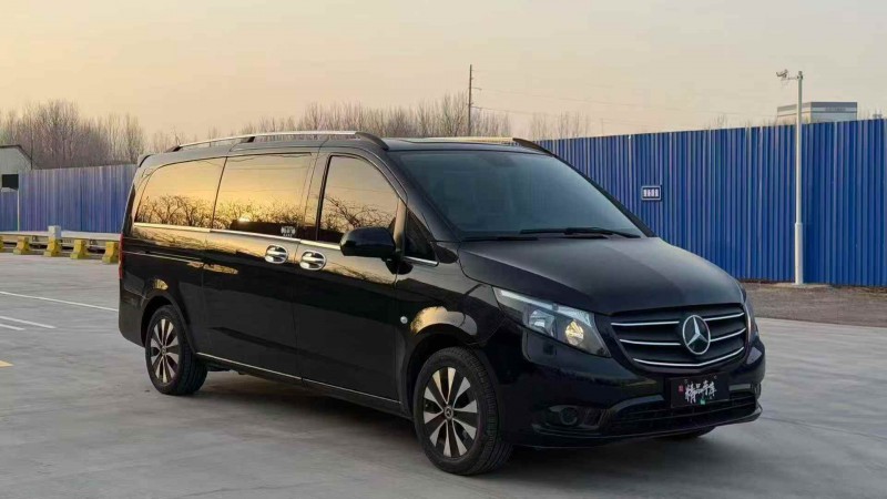 潍坊22年奔驰威霆3