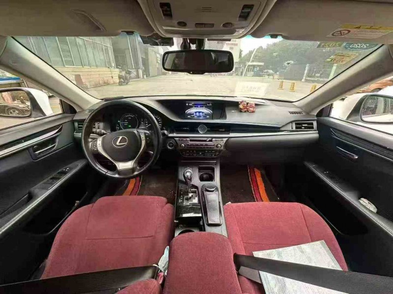 重庆14年雷克萨斯ES6