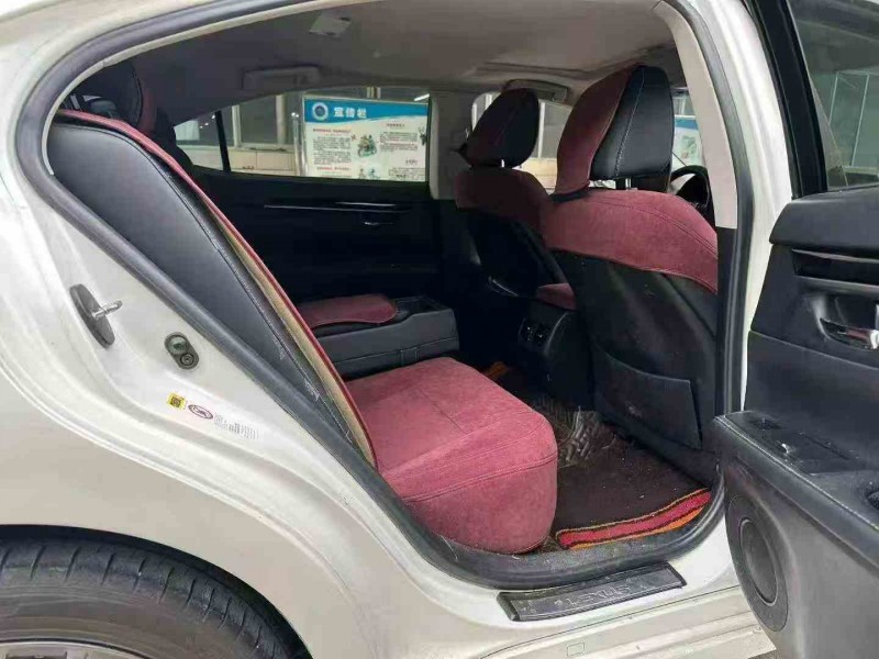 重庆14年雷克萨斯ES7