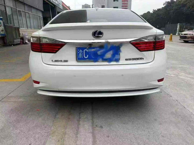 重庆14年雷克萨斯ES9