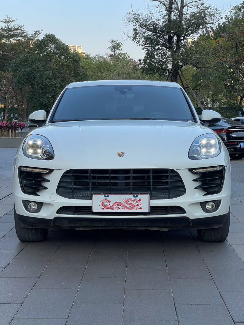佛山16年保时捷Macan1