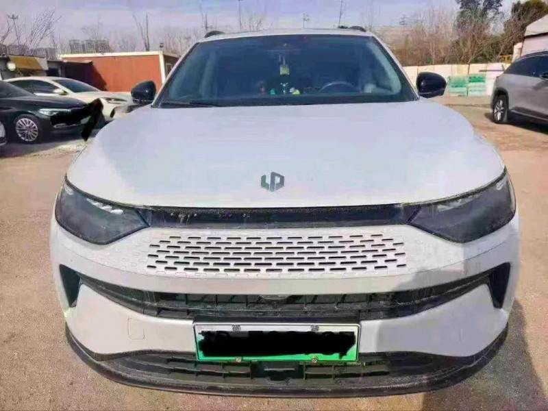 菏泽23年零跑汽车C111