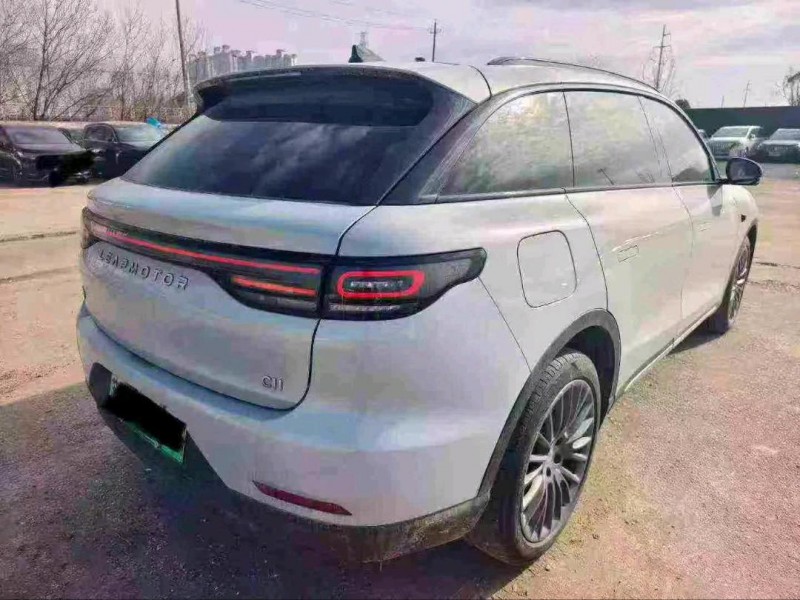 菏泽23年零跑汽车C113