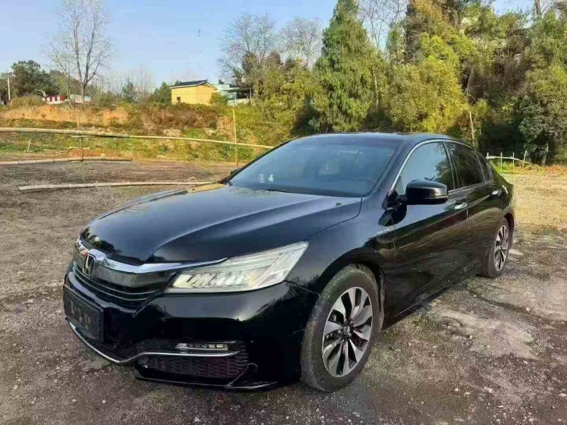 邵阳17年本田雅阁3