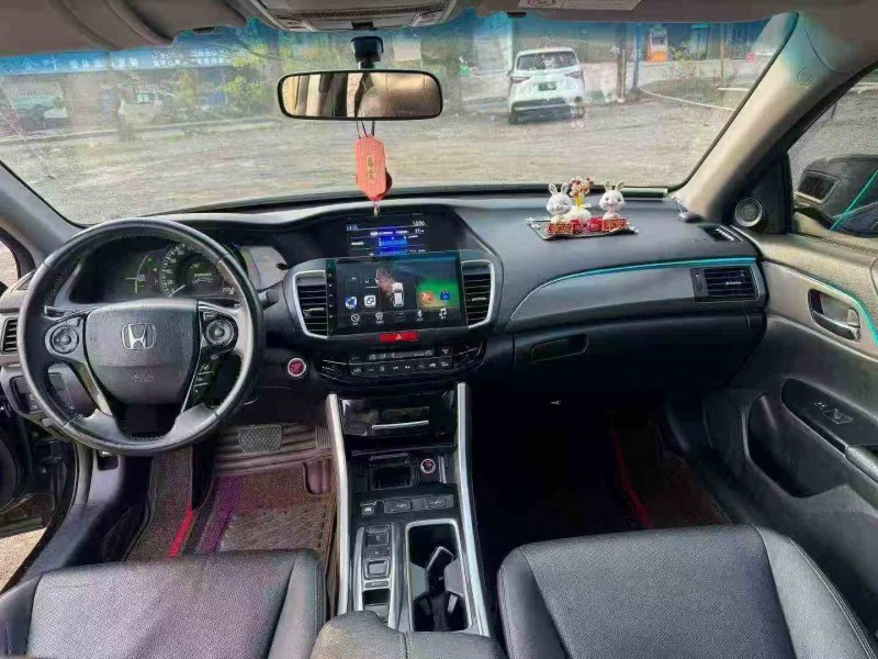 邵阳17年本田雅阁4