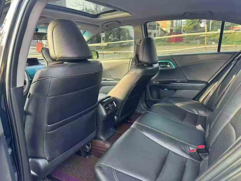 邵阳17年本田雅阁5