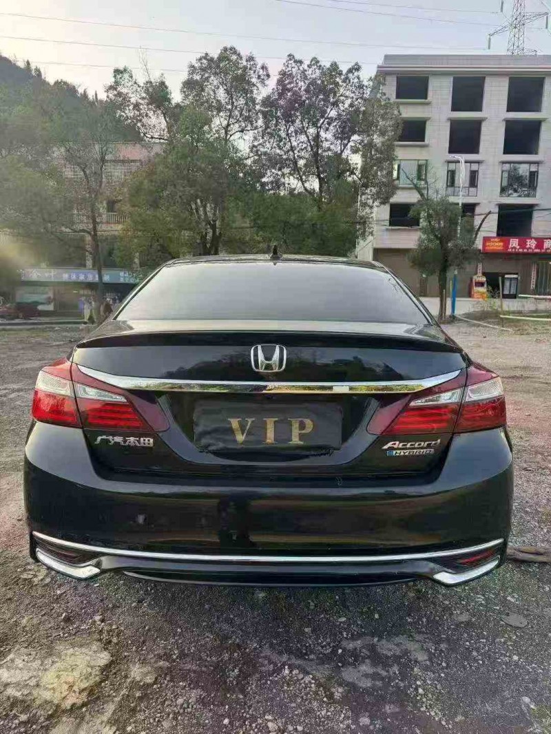 邵阳17年本田雅阁9